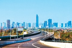 ���÷�չ����Ч���Ȳ�������˰ռ�ȴﵽ83%����������λ��Ԥ��ȫ����ɹ̶��ʲ�Ͷ��4380��Ԫ������12.4%��ȫ����ó�������ܶ�314����Ԫ���Ⱦ�ȫʡ����λ����ҵ����Ͷ��ռ��63%��ͬ�����7.8���ٷֵ㡣ȫ����з�Ͷ��ռ�ȴ�2.55%�����β�ҵ�ṹ5.8��49.2��45������������ֵ��һ�㹫��Ԥ�����롢�̶��ʲ�Ͷ�ʡ��������ܶ��12����Ҫָ����������ȫʡƽ��ˮƽ��