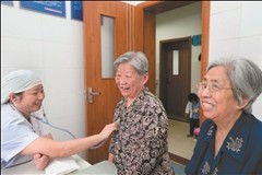 ͬʱ��ͨ��Ժ��8��ҽԺ��21����������ҽ�������壬ȫ�зǹ���ҽ�ƻ�����λ��ռ�ȴ�23.5%,��ȫʡǰ�С��½�ҽ����������ϻ���10�������ӻ�����λ4000�ţ����ϻ�����������ȫ���Ƚ����С�